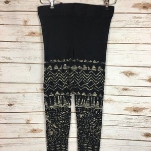FREE PEOPLE Large Leggings Black Chevron Tights